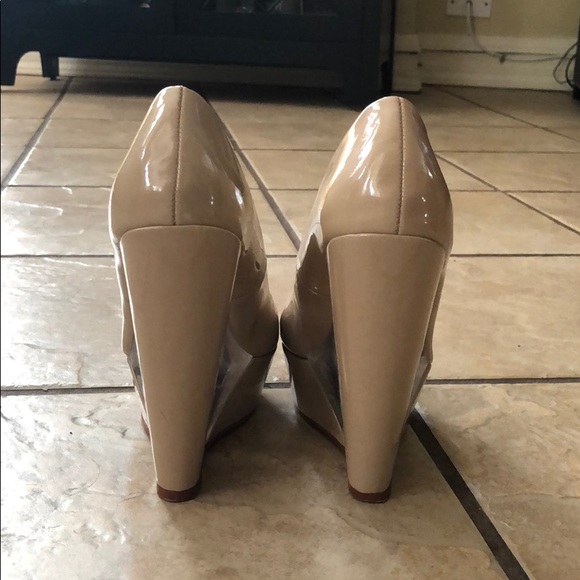 Nude platforms with high top - Picture 3 of 3